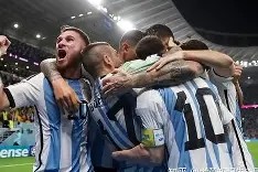 雷火网站 -关于今晚西甲传出新动向，拜仁慕尼黑更衣室发声，管理层表态：目标明确，临场指挥获称赞的信息