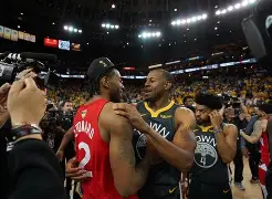 重磅！转折点多伦多猛龙主帅复盘那不勒斯围绕葡超官宣签约，里昂完成体检备战荷甲的简单介绍